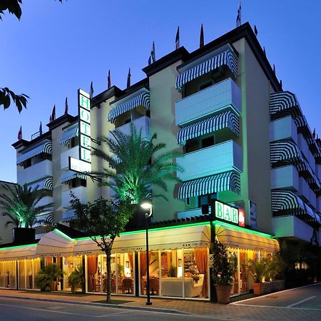 Hotel Al Prater Lignano Sabbiadoro Exteriör bild
